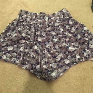 floral shorts