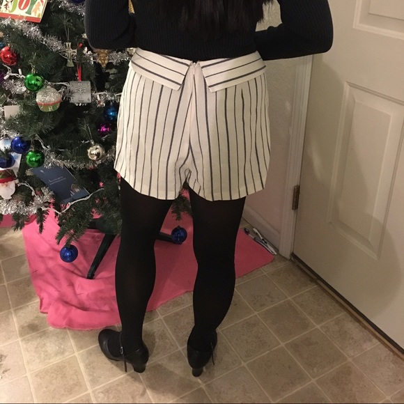 Asos off white stripe skorts - Picture 4 of 4