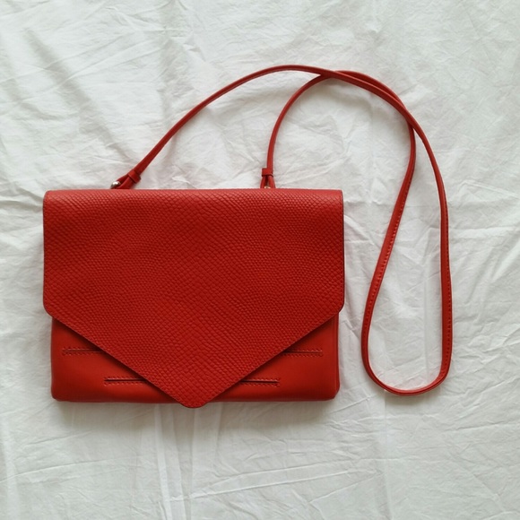 BR crossbody bag