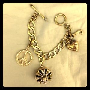 ❕SALE❕Juicy Couture charm bracelet with charms!
