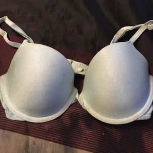 Light blue vs bra