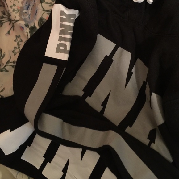 Never wear it it's like new - Picture 2 of 4