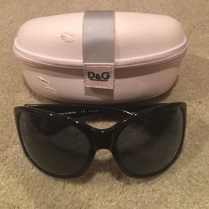 Black Dolce & Gabbana Sunglasses with case