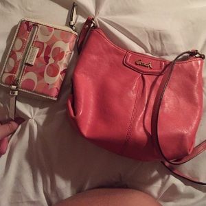 Coach purse w matching wallet