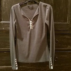 Patty Boutik V neck long sleeved shirt