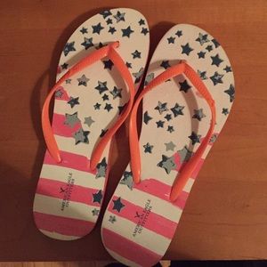 American eagle flip flops