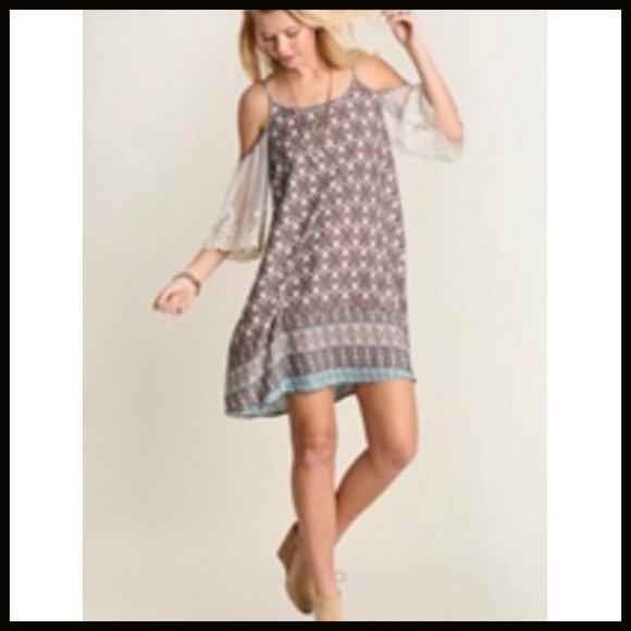 Lace Sleeve Cold-Shoulder Dress - Picture 3 of 4