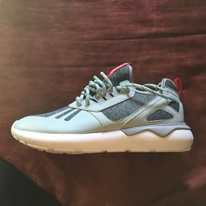 Adidas tubular runner