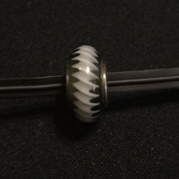Pandora Murano Glass Grey Zig Zag Bead