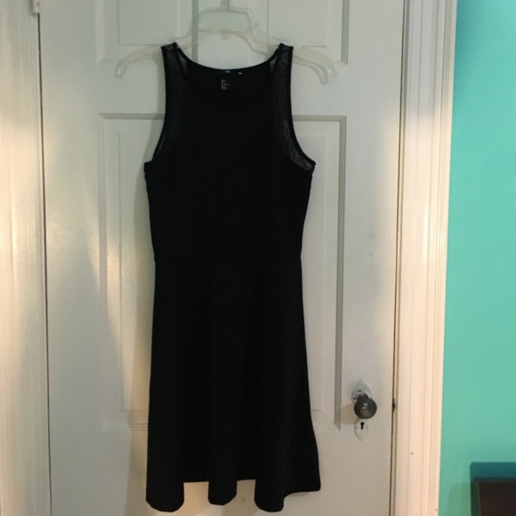 Little black dress - Picture 3 of 3
