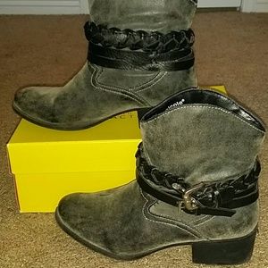 🎉Cute cowboy ankle boots.