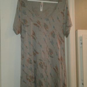 LuLaRoe classic tee