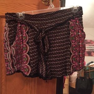 Francesca's Blue Rain flowery shorts