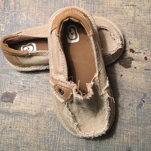 Toddler size 7 Canvas Shoes