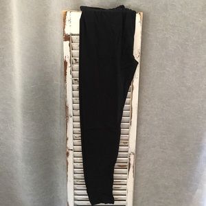 BNWT LuLaRoe TC Black Leggings
