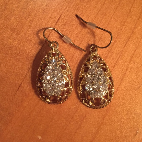 Gold dangly earrings