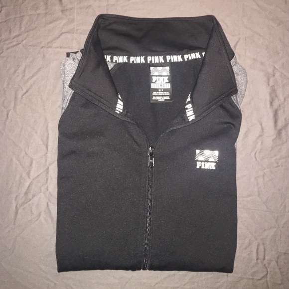 • PINK ultimate half zip •