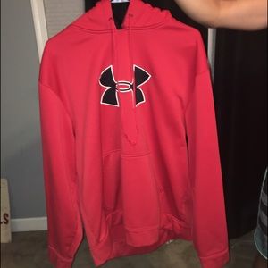 Under armor sweat shirt