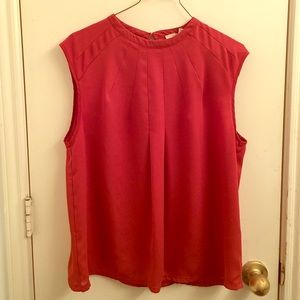 Sleeveless blouse