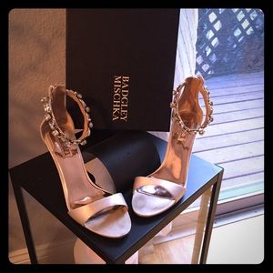 Ivory/Champagne Badgley Mischka dress shoes