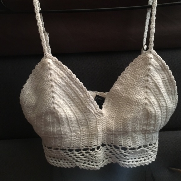 Off white yarn alike beach top