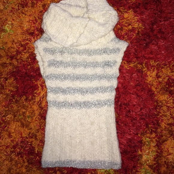 Bebe - Ivory/ silver sweater