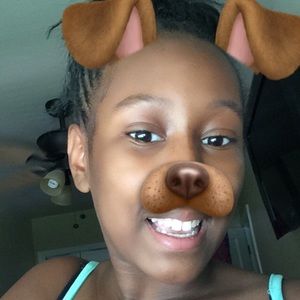 Meet your Posher, Dominique