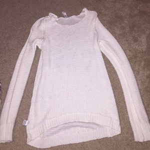 white Aeropostale sweater