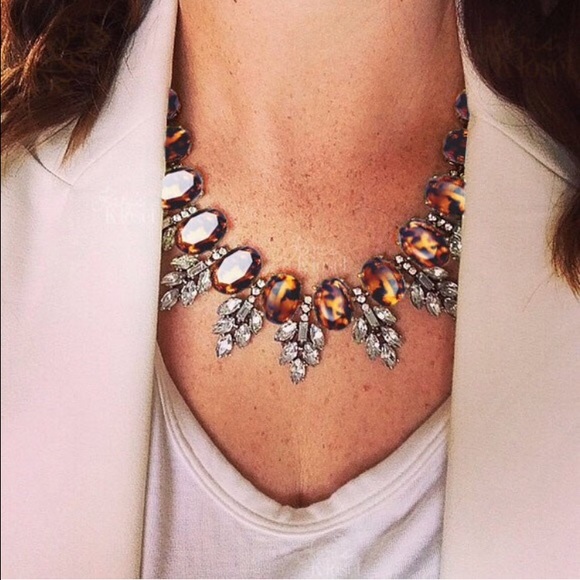 Jewelry | textured brown leaves statement necklace - Picture 3 of 3