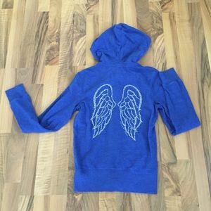 1 DAY SALE💥 VS Angel Sweatshirt 👼🏽