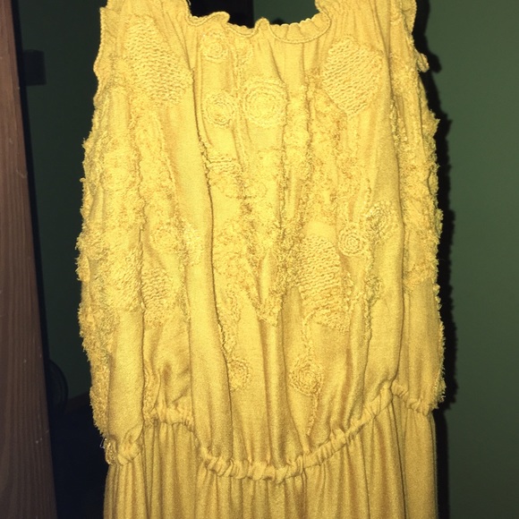 long dress from belk - Picture 2 of 4