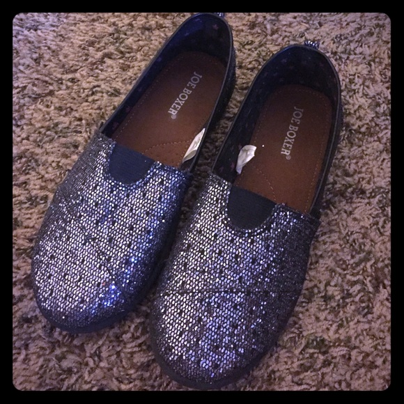 Joe boxer slip on flat canvas shoes