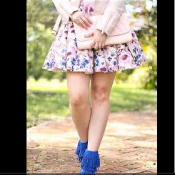 Final $ Pleated Skirt - Runway Collection - Picture 4 of 4