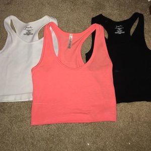 BUNDLE// Set of 3 Cropped Tops