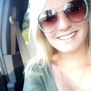 Meet your Posher, Signe