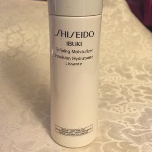 👩🏻 Shiseido Ibuki moisturizer