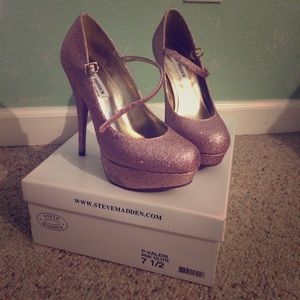 Steve Madden pumps