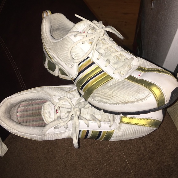 Nike tennis shoes and great condition