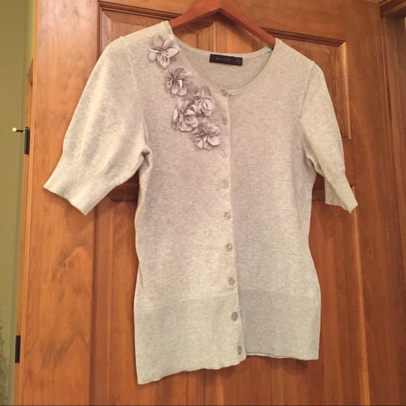 🌸The Limited 🌸Cardigan - Picture 3 of 4