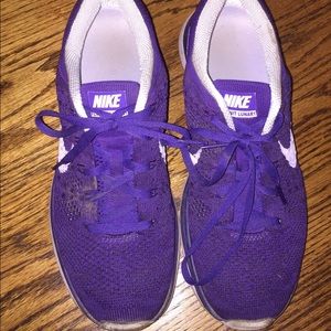 Purple Nike flyknit lunar 1