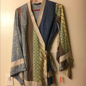 Silky Oriental BCBG Maxazria Kimono