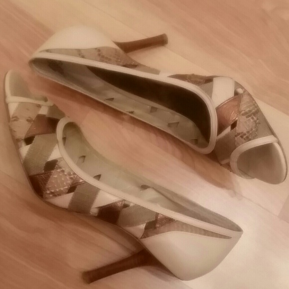 Nine West bronze snake peep toe pumps