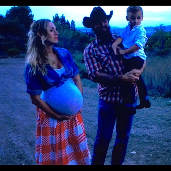 Meet your Posher, Alaina - Picture 3 of 3