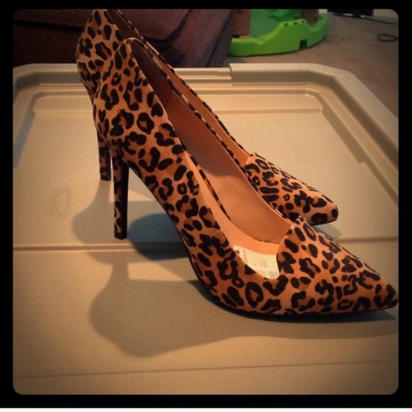 Leopard heels