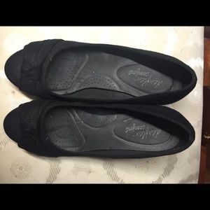 Black Wedges