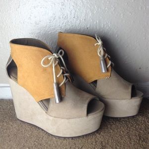 H&M high cut-out wedges