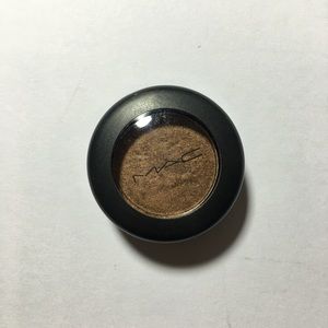 MAC Discontinued Brown Eyeshadow Romp