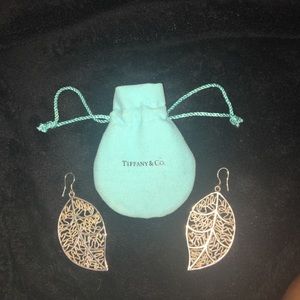 White gold Tiffany earrings