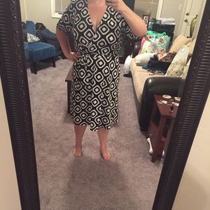 ⚡️SALE ⚡️Faux wrap dress with tie belt