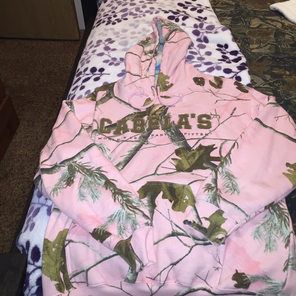 Brand New Pink Camo candelas sweatshirt